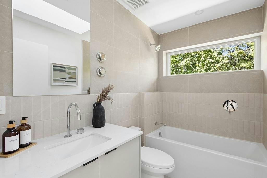 1-2124 E 8 Avenue, Vancouver, BC, V5N 1V5 - 24