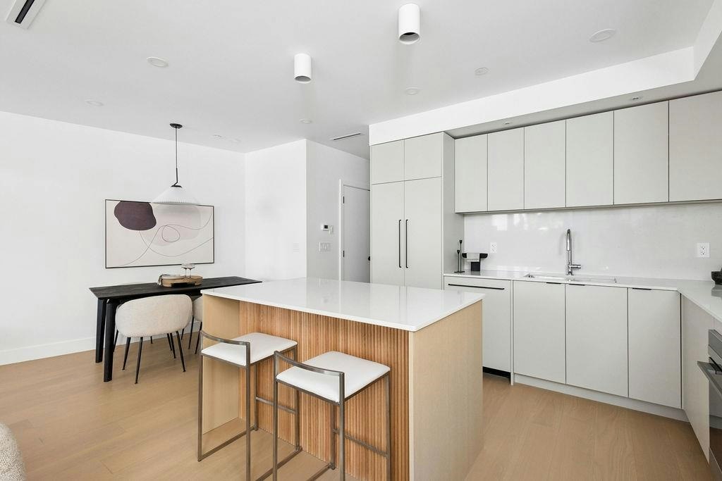 2-2124 E 8 Avenue, Vancouver, BC, V5N 1V5 - 9