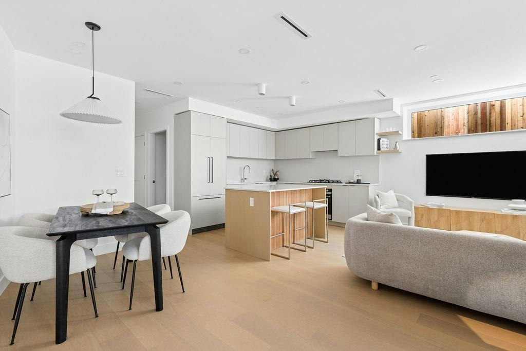 2-2124 E 8 Avenue, Vancouver, BC, V5N 1V5 - 16