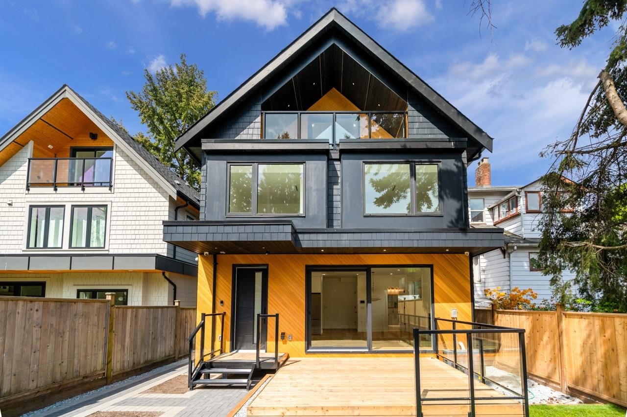 2-950 W 17th Avenue, Vancouver, BC, V5Z 1V4