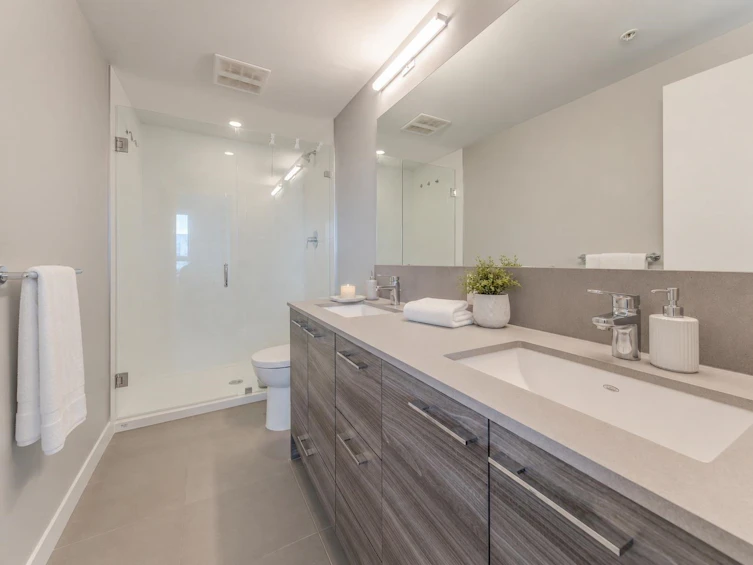 610-10603 140 Street, Surrey, BC, V3T 0M8 - 10