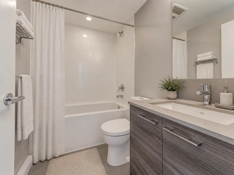 610-10603 140 Street, Surrey, BC, V3T 0M8 - 13