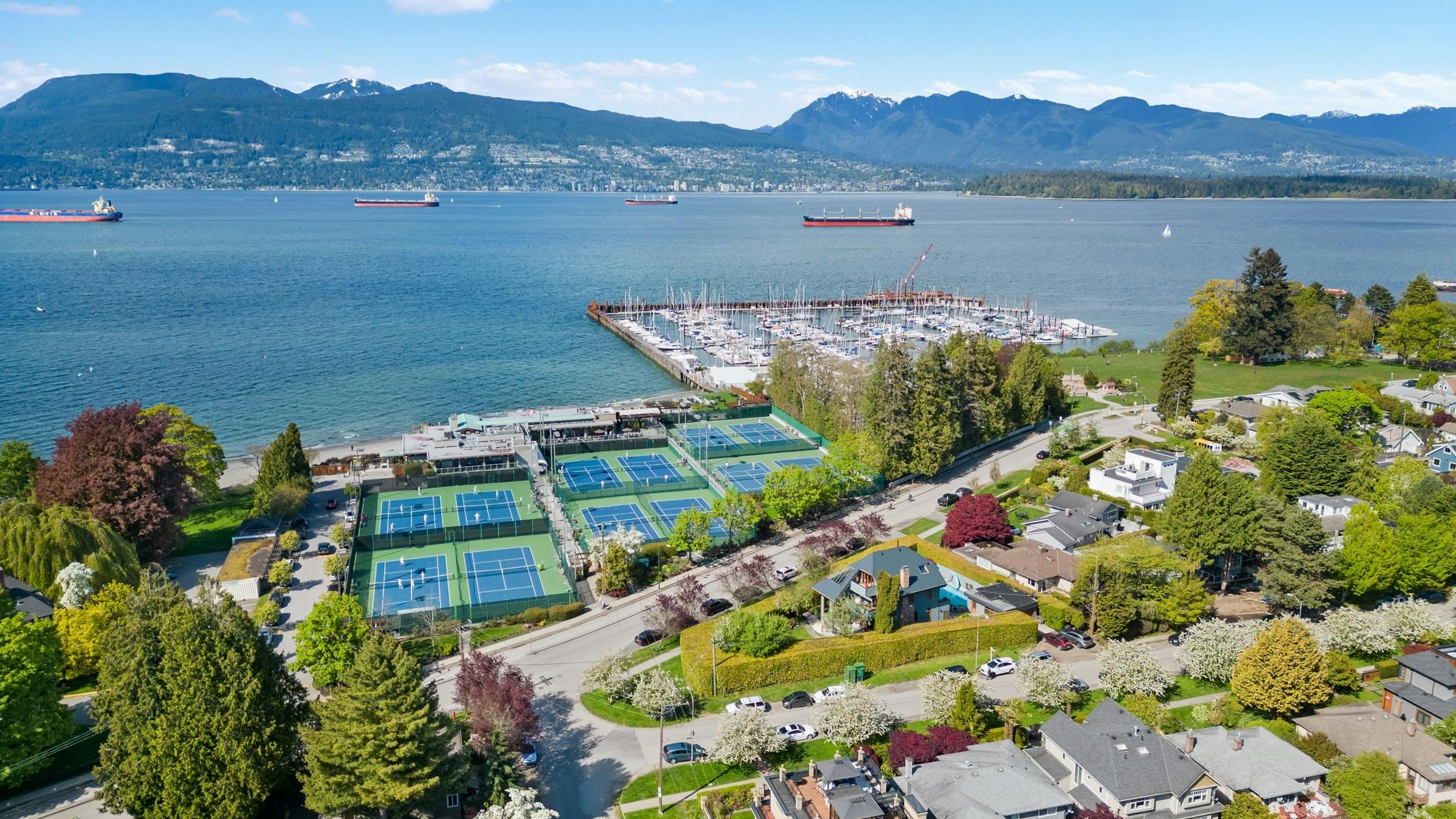 3850 Point Grey Road, Vancouver, BC, V6R 1B4