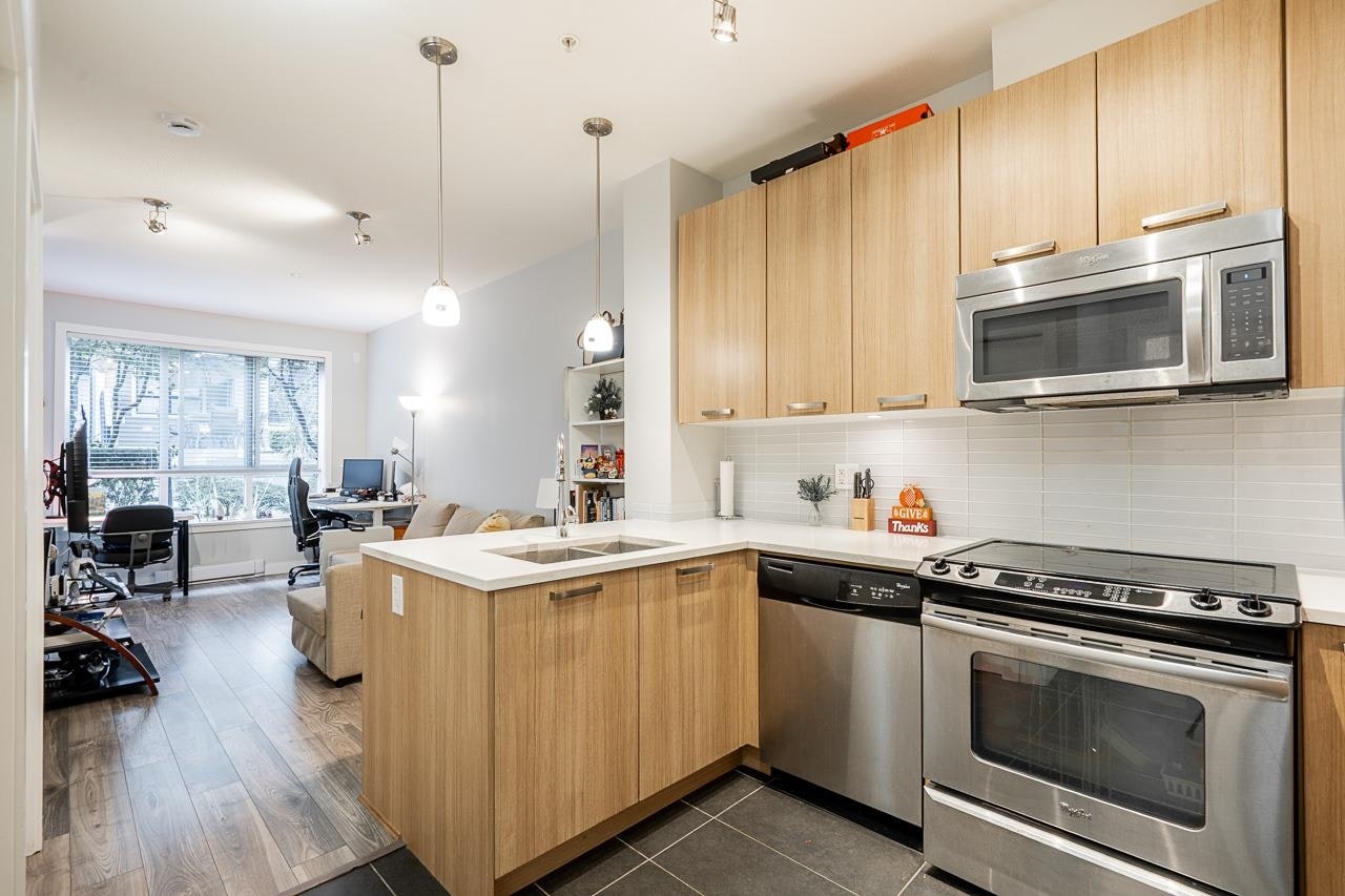 209-15388 105 Avenue, Surrey, BC, V3R 0C4