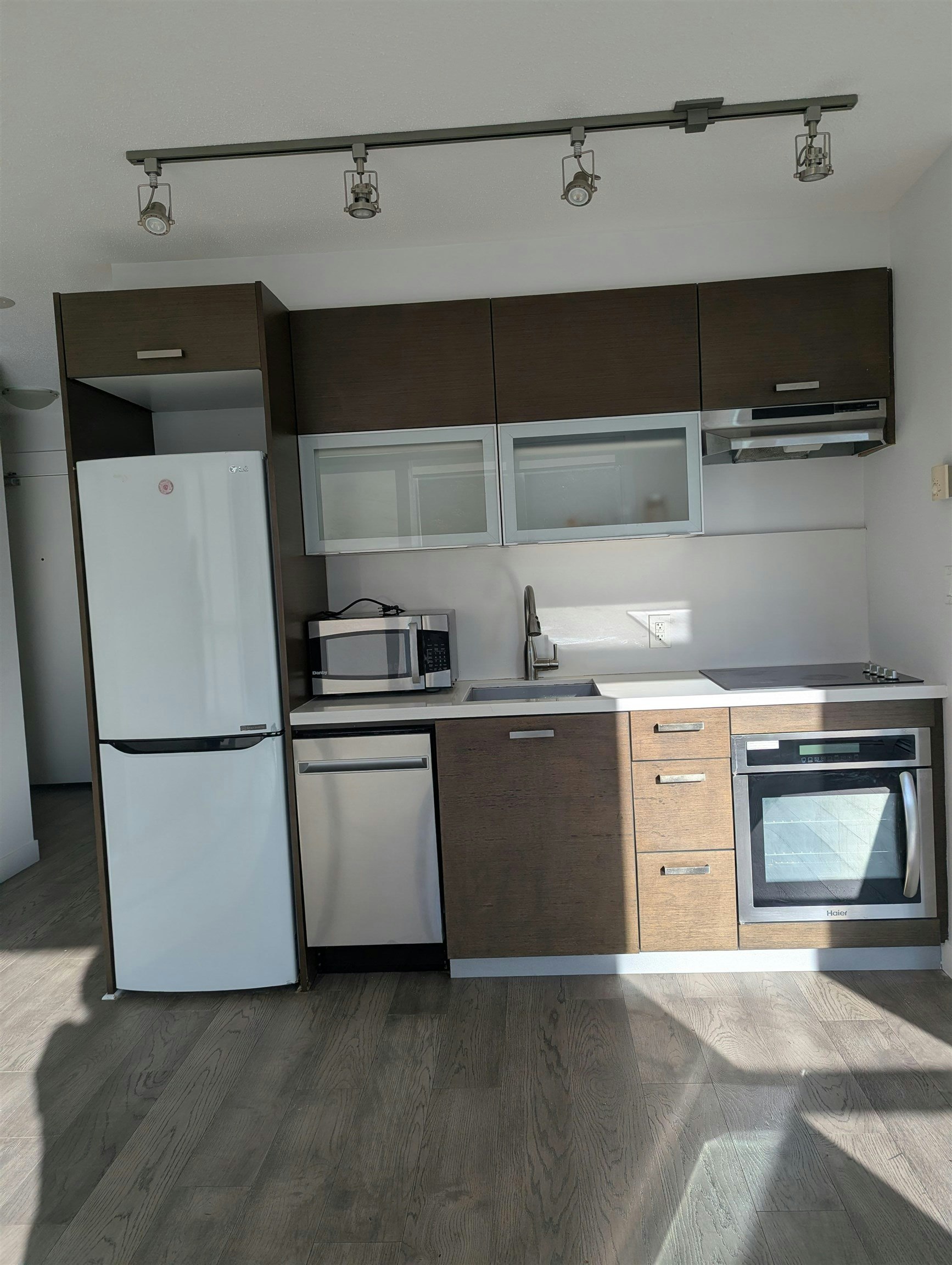708-13380 108 Avenue, Surrey, BC, V3T 0E7 3