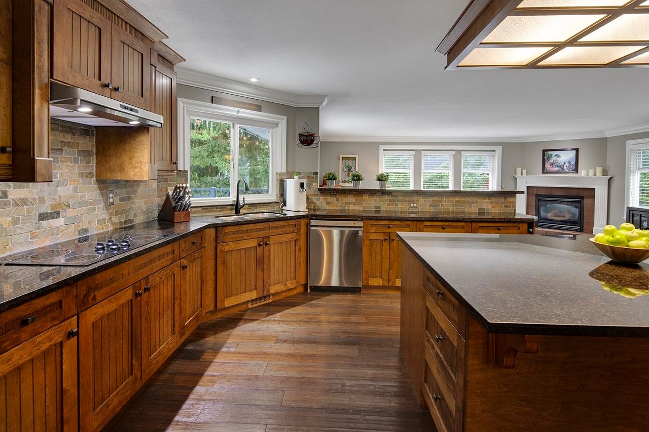 3953 206a Street, Langley, BC, V3A 7A8 - 12