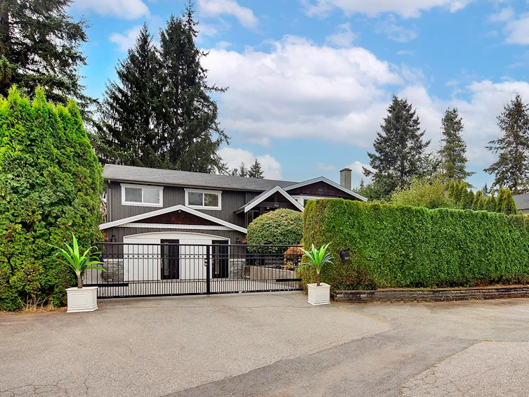 3953 206a Street, Langley, BC, V3A 7A8