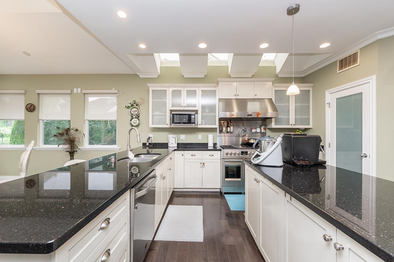 15730 38a Avenue, Surrey, BC, V3S 0K8 - 13