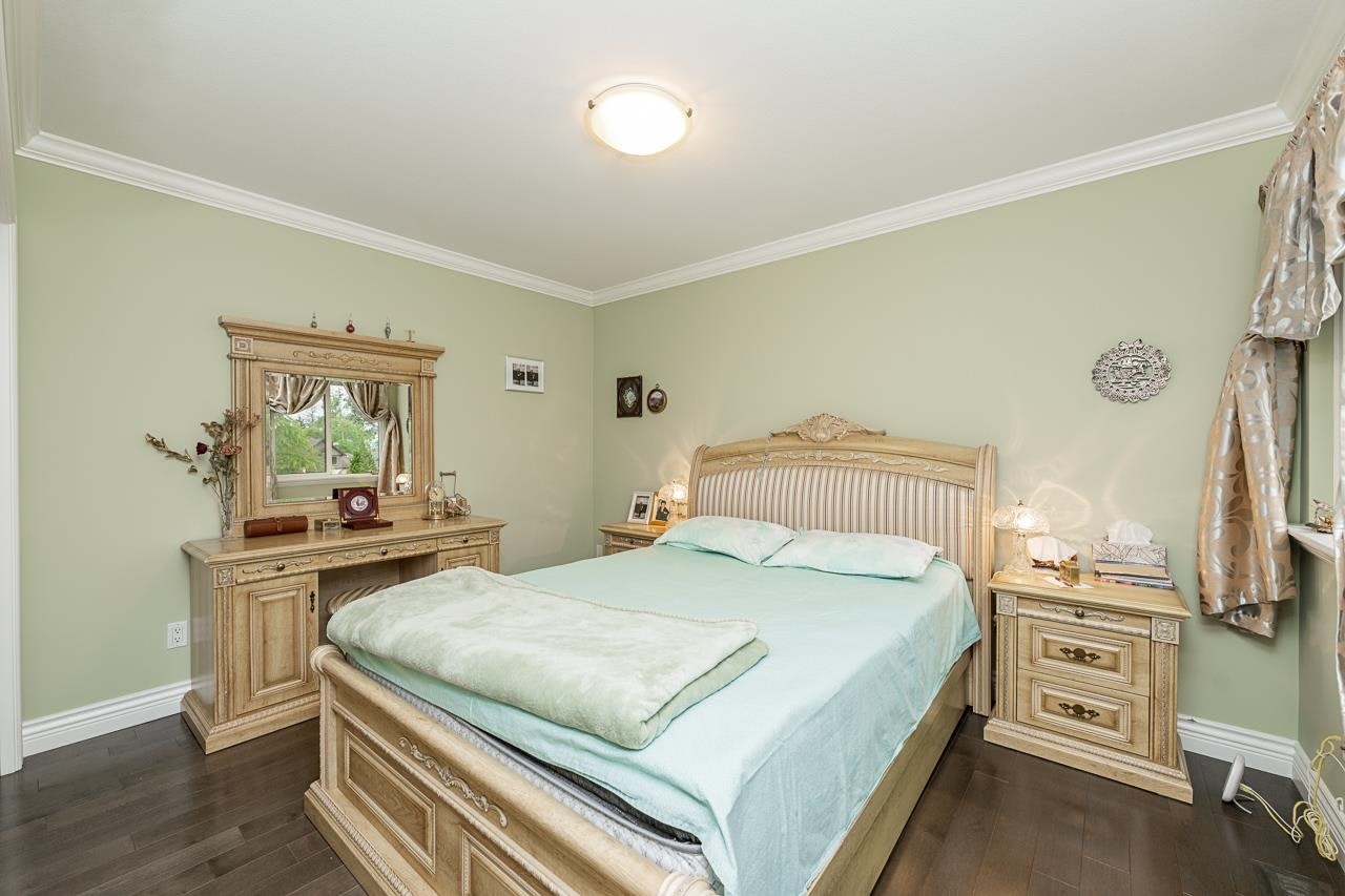 15730 38a Avenue, Surrey, BC, V3S 0K8 - 18