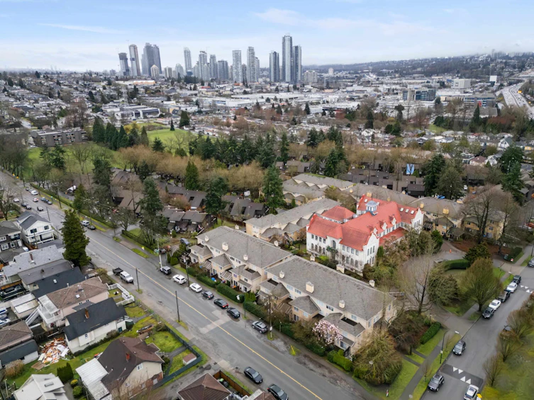 15-3428 Adanac Street, Vancouver, BC, V5K 5H5