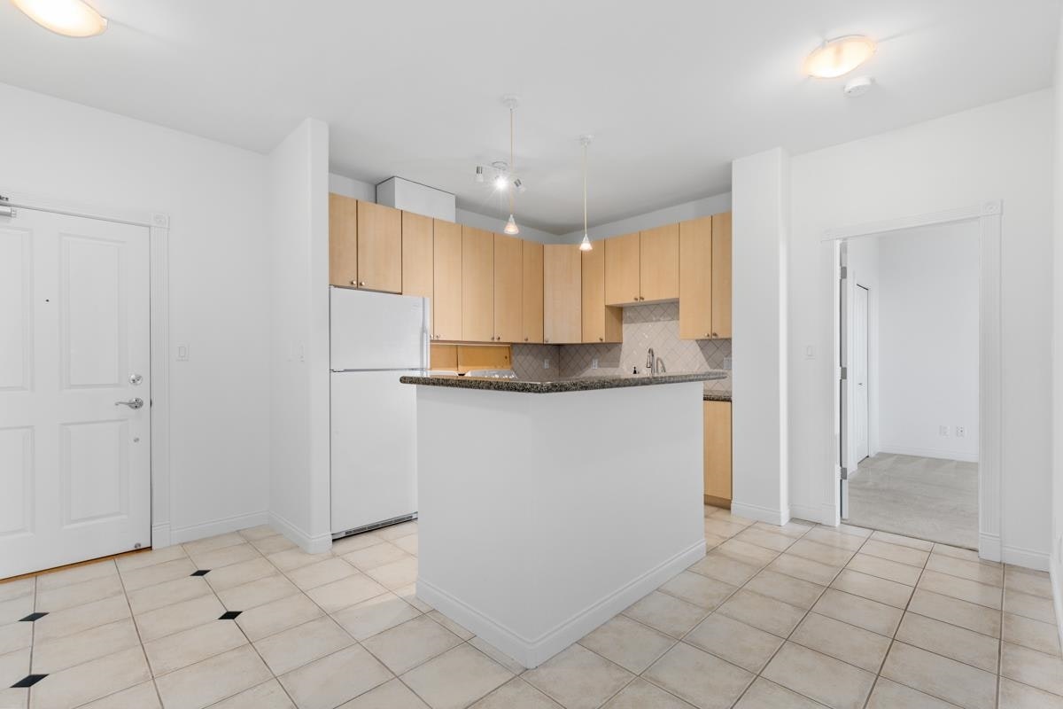 1406-160 E 13th Street, North Vancouver, BC, V7L 2L5 - 21