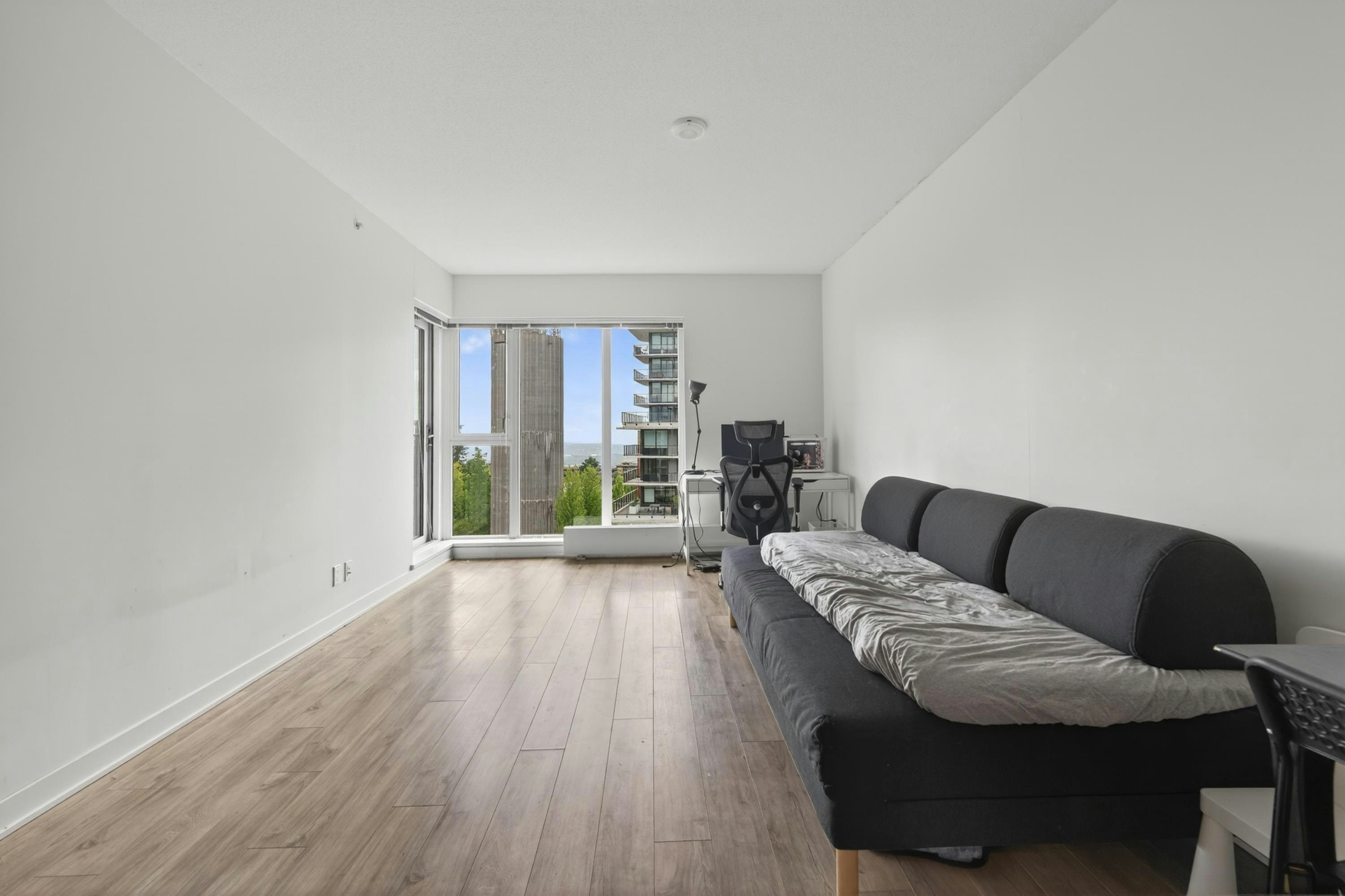 1103-8940 University Crescent - 4