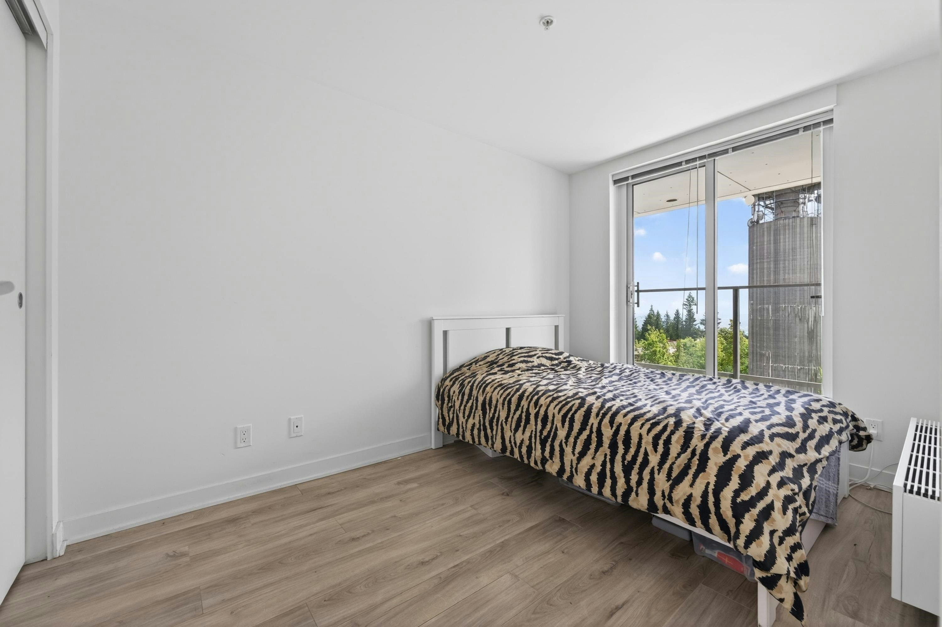 1103-8940 University Crescent, Burnaby, BC, V5A 0E7 - 11
