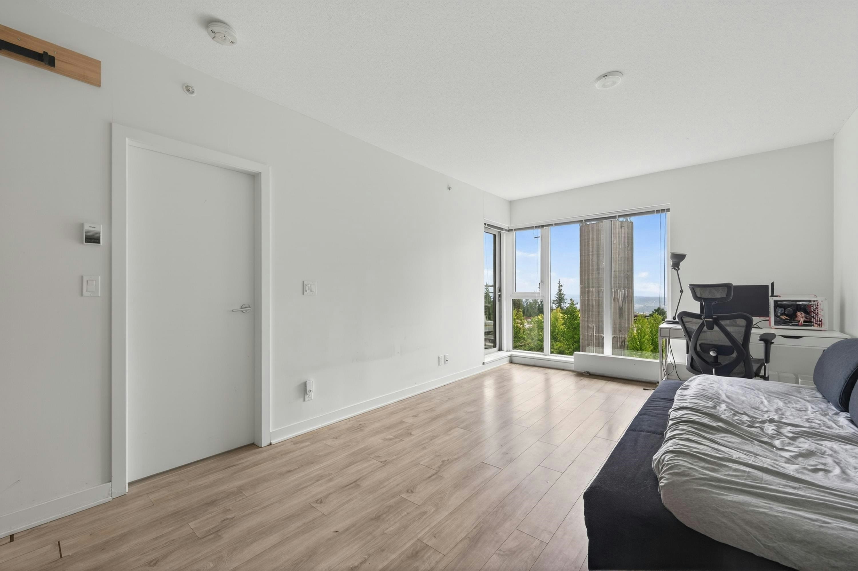 1103-8940 University Crescent - 5