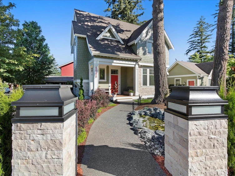 5948 Matsqui Street, Chilliwack, BC, V2R 0G6 - 5