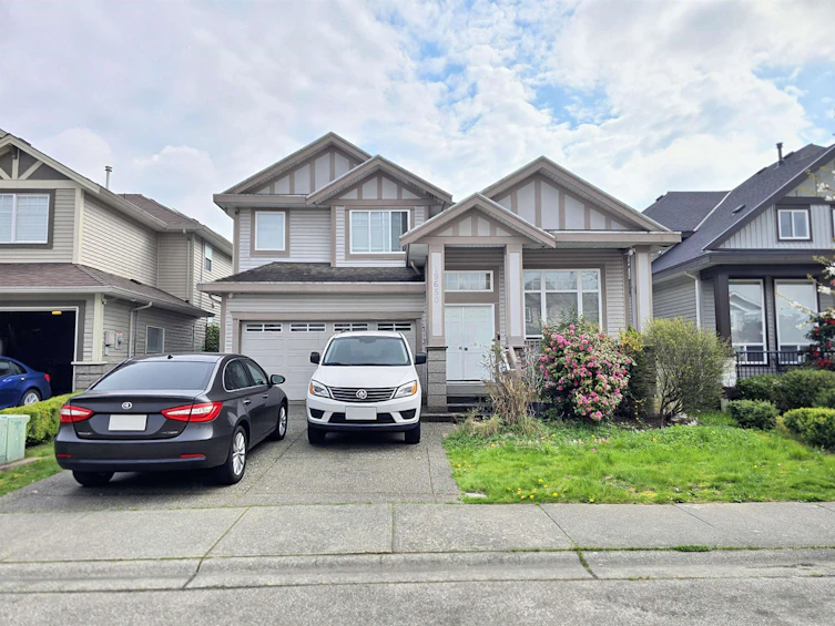19650 73a Avenue, Langley, BC, V2Y 3C4