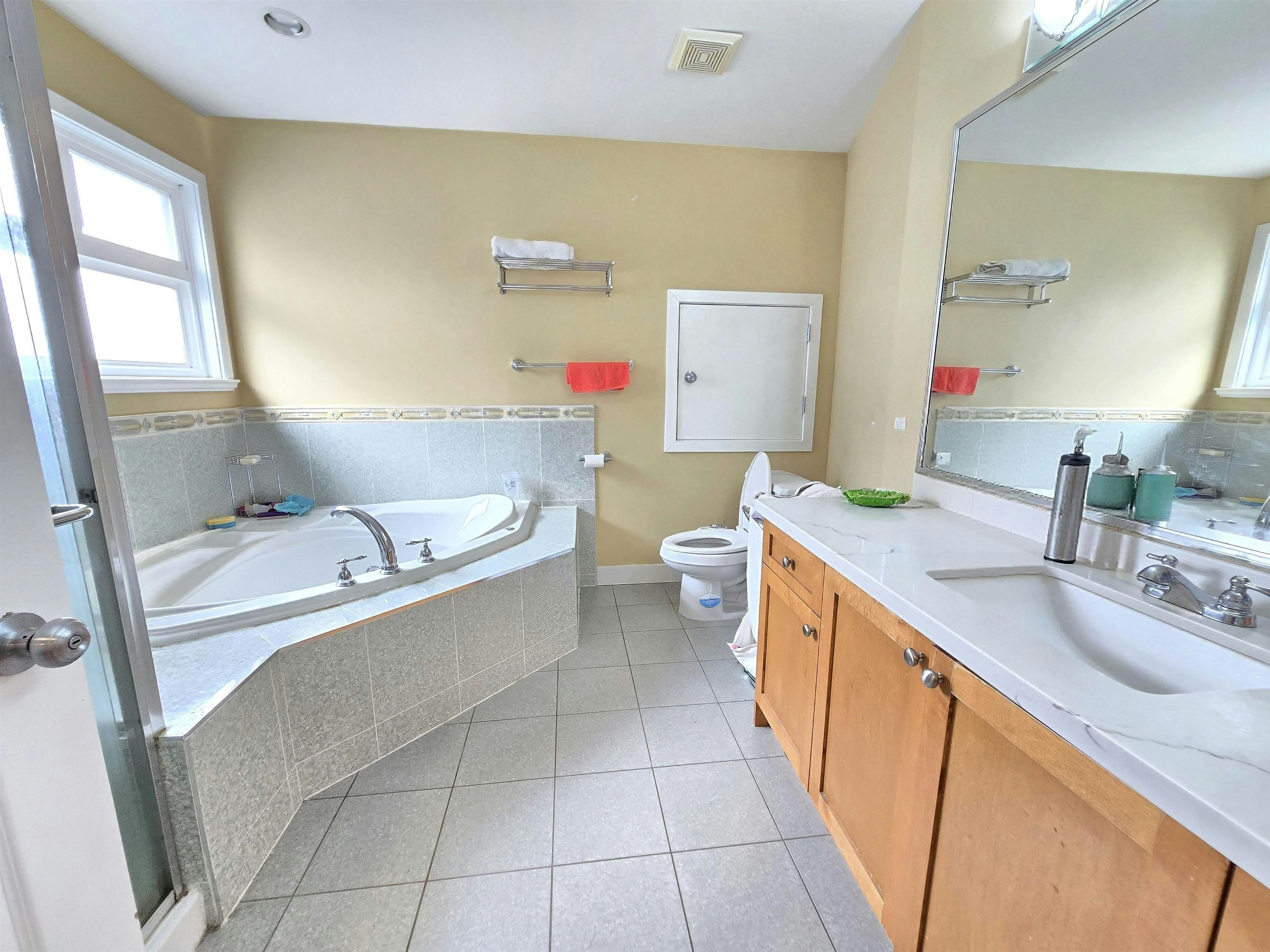19650 73a Avenue, Langley, BC, V2Y 3C4 - 16