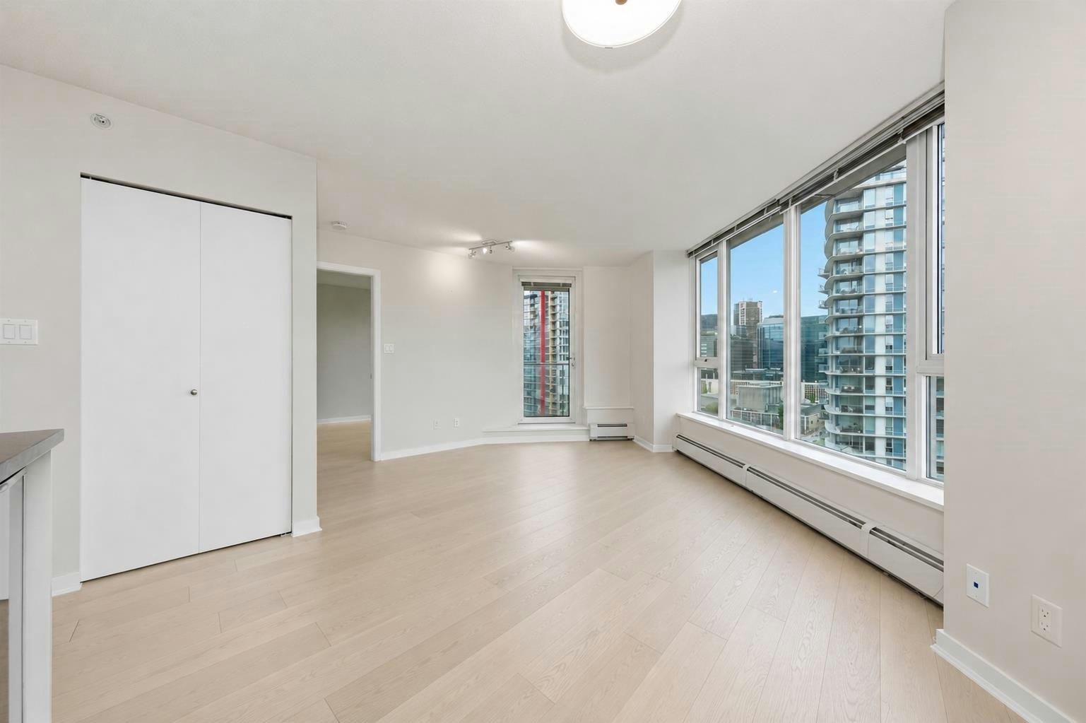 2901-689 Abbott Street, Vancouver, BC, V6B 0J2 - 6