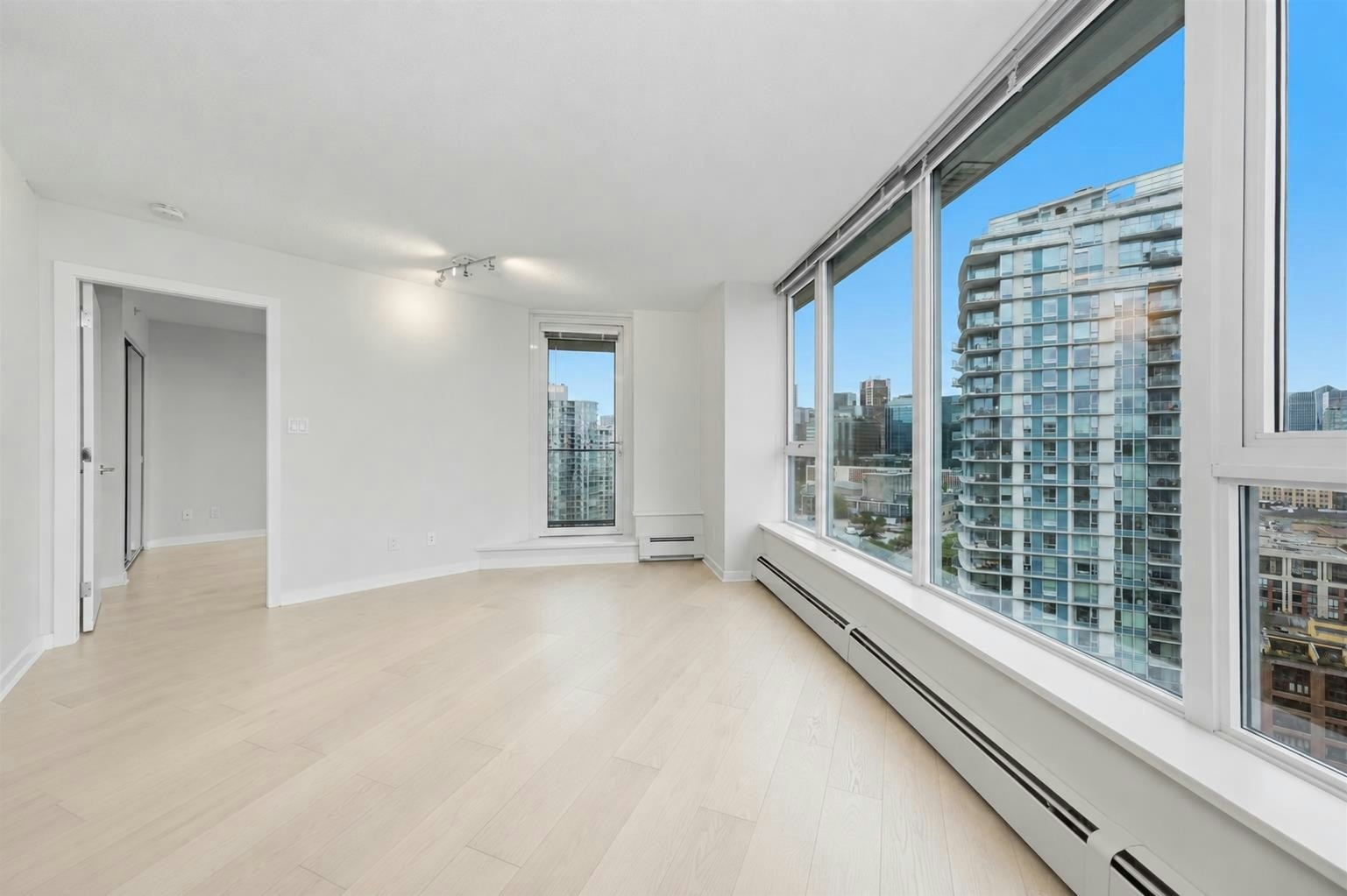 2901-689 Abbott Street, Vancouver, BC, V6B 0J2 - 8