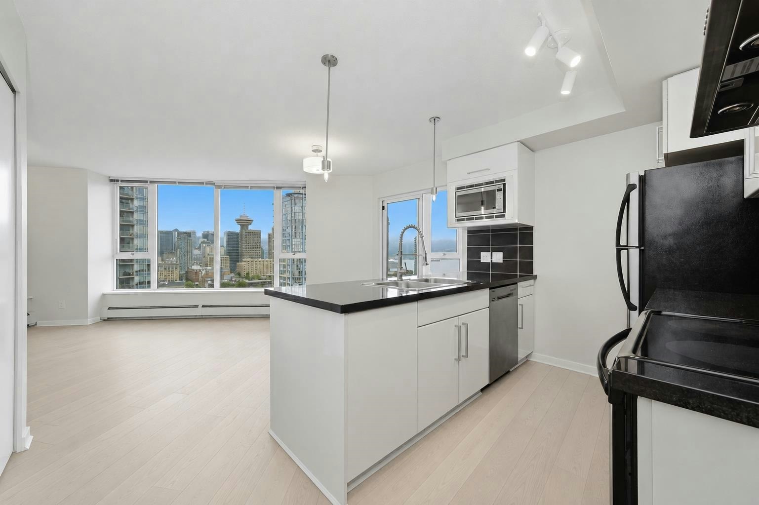 2901-689 Abbott Street, Vancouver, BC, V6B 0J2 - 2