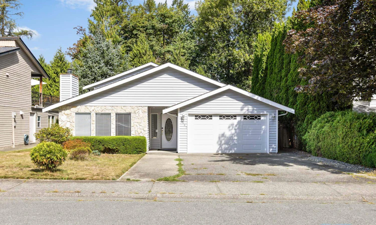 22687 Kendrick Loop