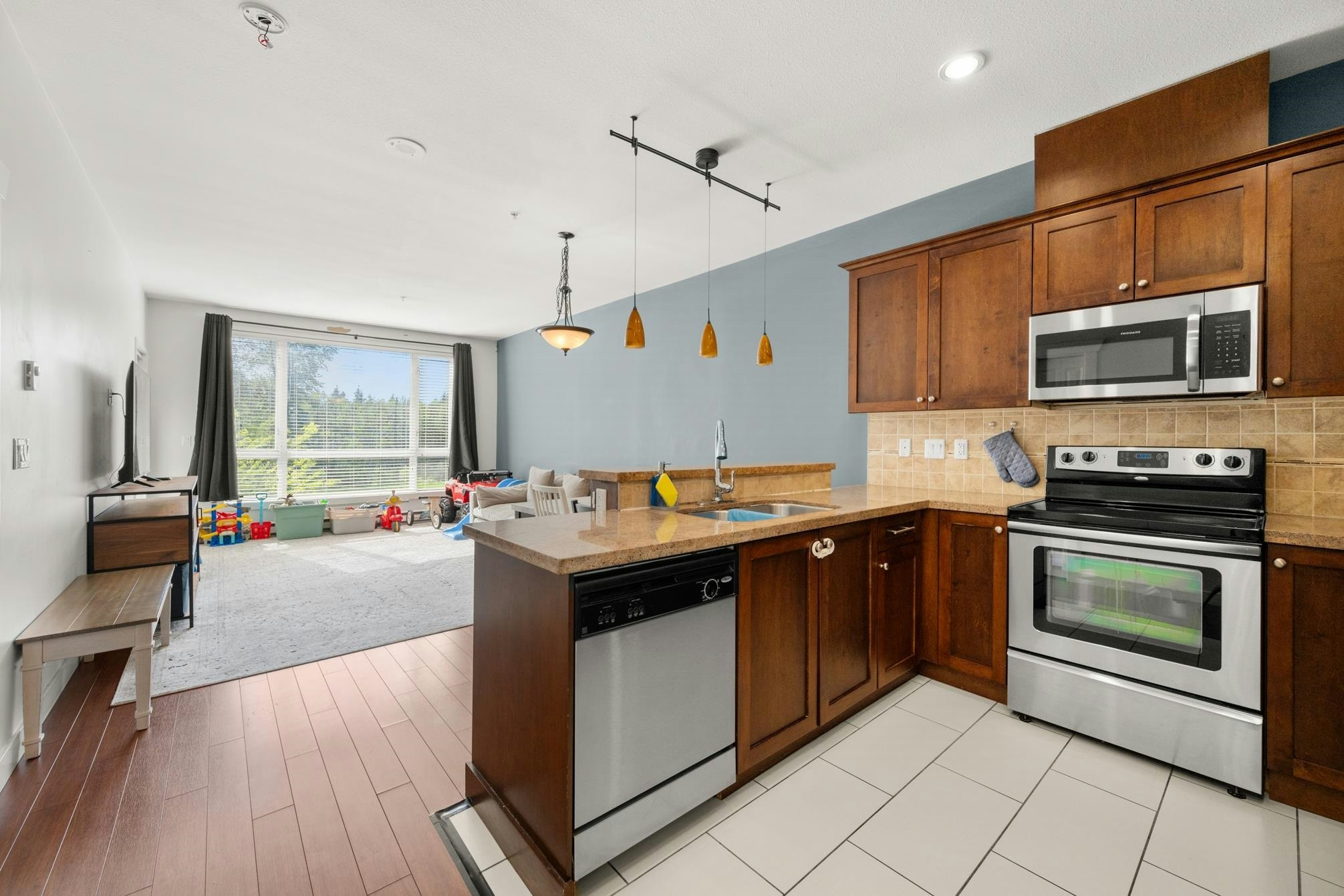 303-14333 104 Avenue, Surrey, BC, V3T 0E1 - 9