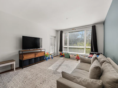 303-14333 104 Avenue - 3