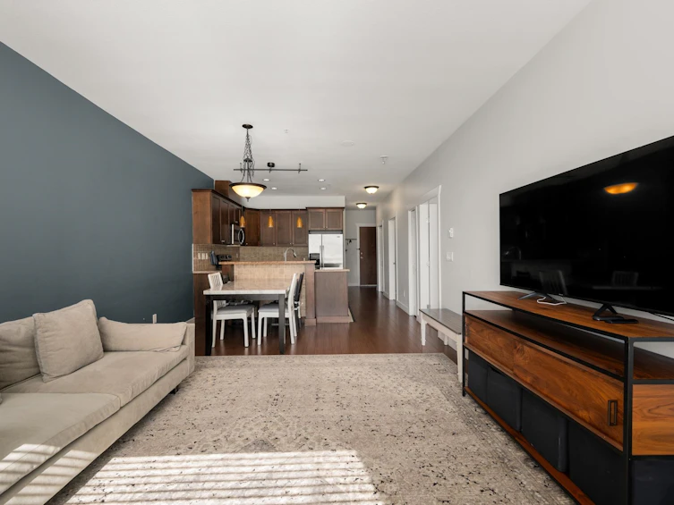 303-14333 104 Avenue, Surrey, BC, V3T 0E1