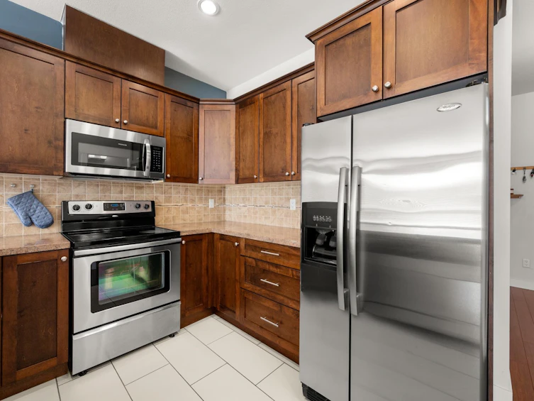 303-14333 104 Avenue, Surrey, BC, V3T 0E1 - 7
