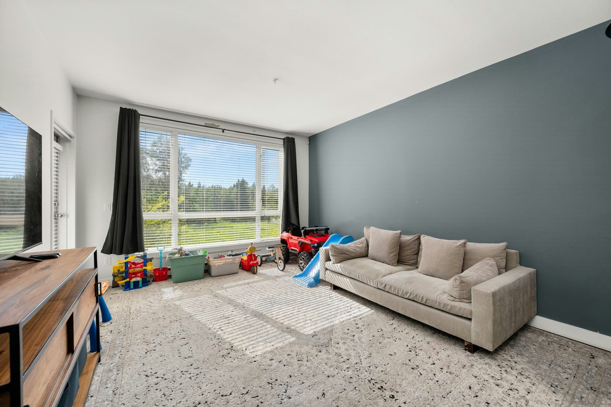 303-14333 104 Avenue - 2