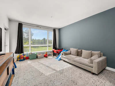 303-14333 104 Avenue - 2
