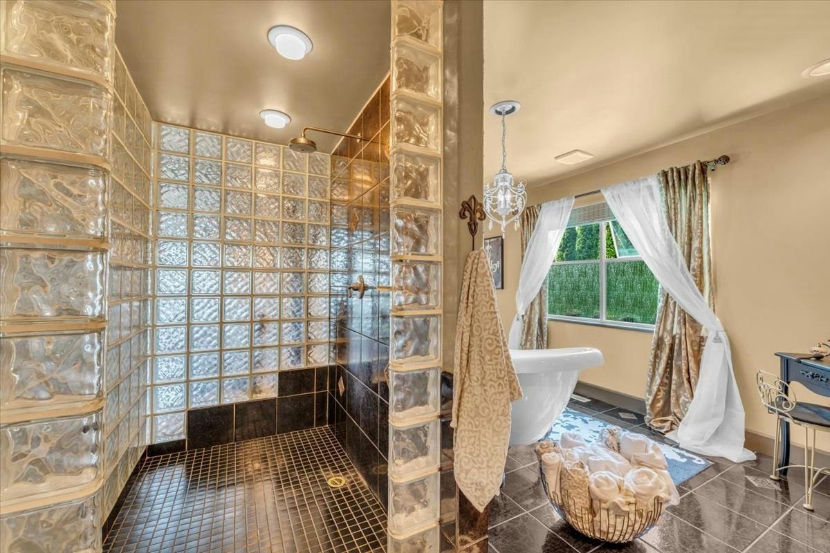 5955 189a Street, Surrey, BC, V3S 7W5 - 22