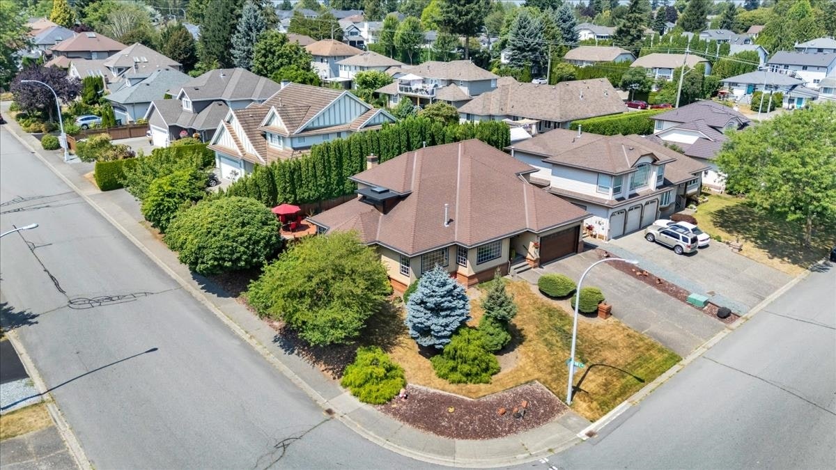 5955 189a Street - 2
