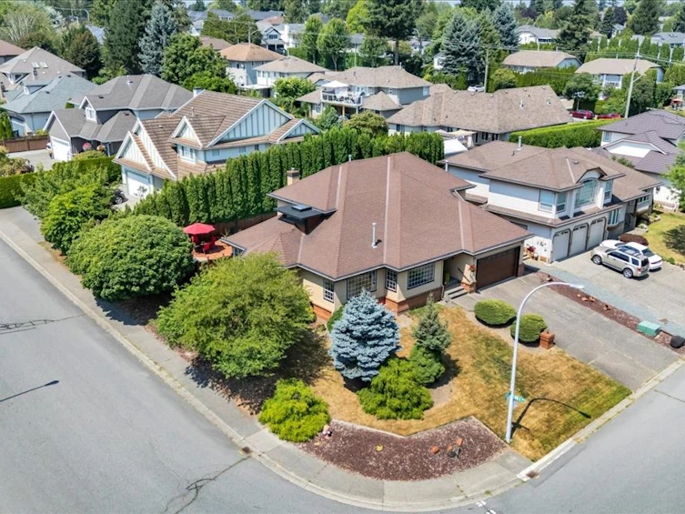 5955 189a Street, Surrey, BC, V3S 7W5 - 2