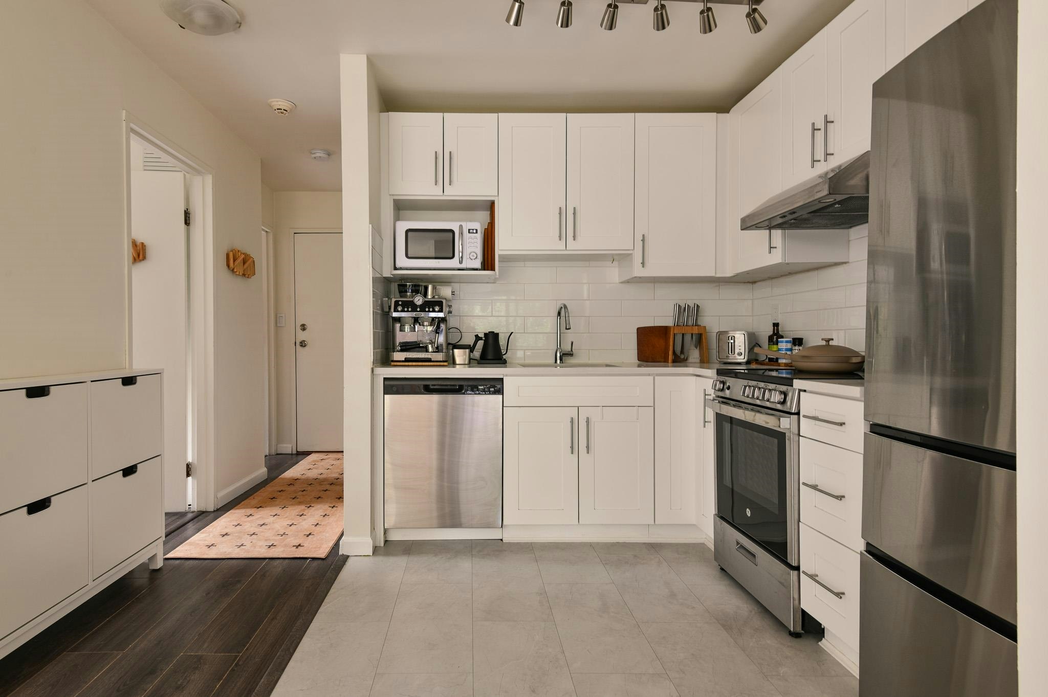 209-2173 W 6 Avenue, Vancouver, BC, V6K 1V5 - 20