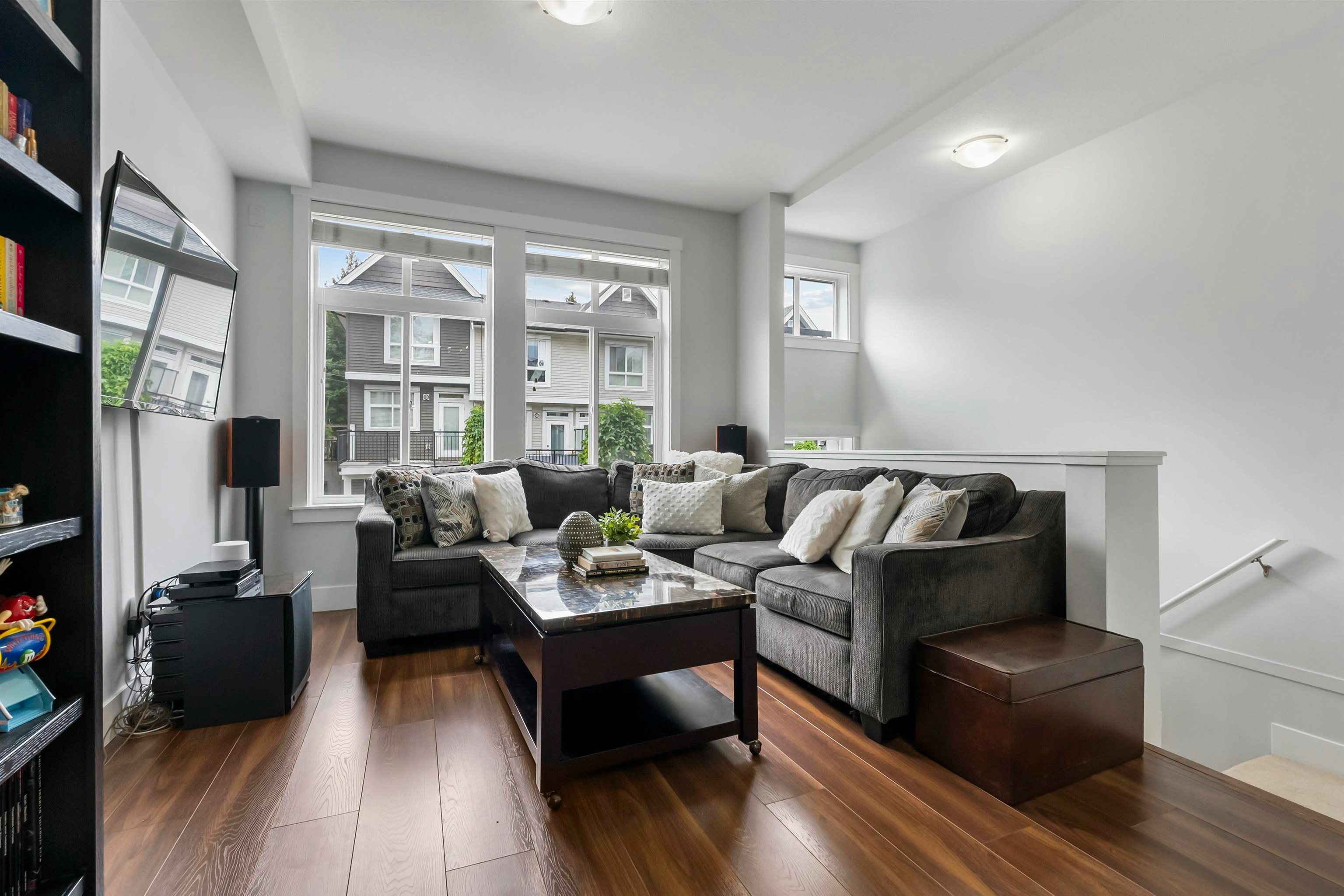 66-14433 60 Avenue - 2