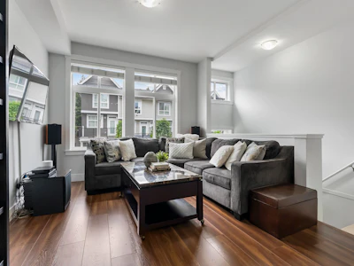 66-14433 60 Avenue - 2