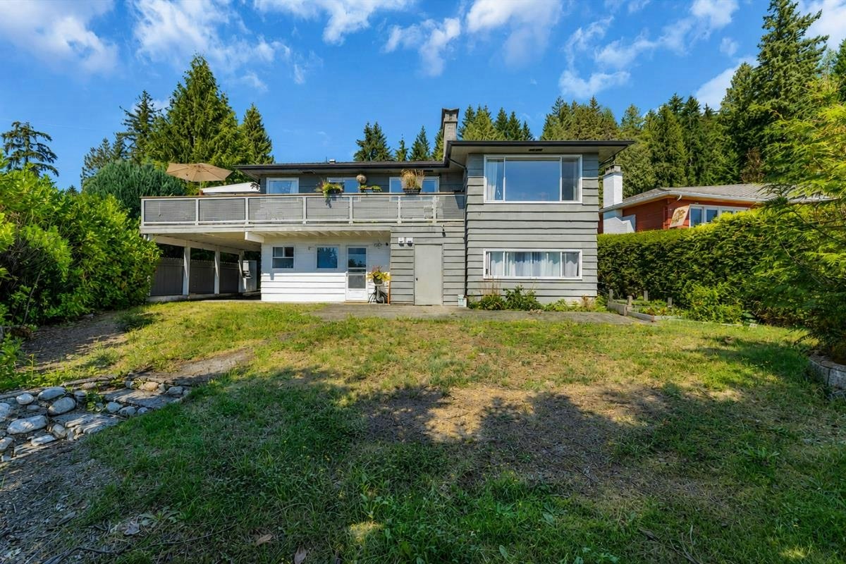 403 Newdale Court, North Vancouver, BC, V7N 3H3 - 25