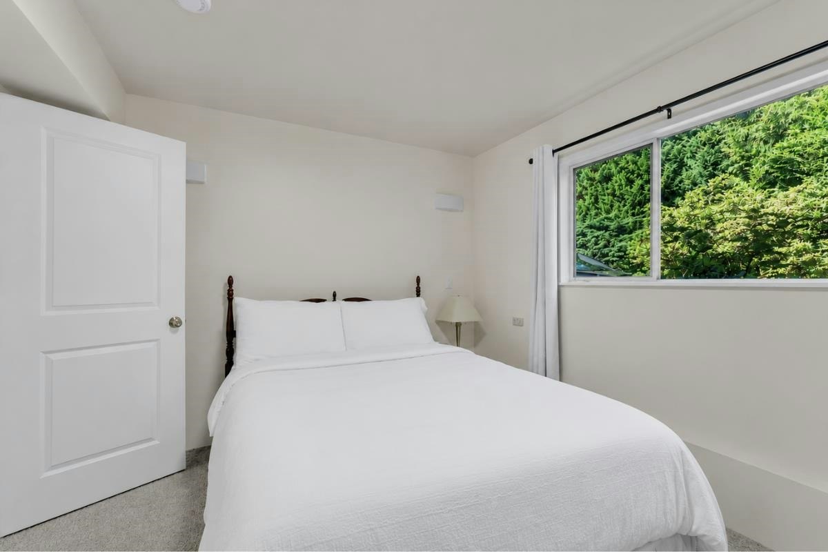 403 Newdale Court, North Vancouver, BC, V7N 3H3 - 21