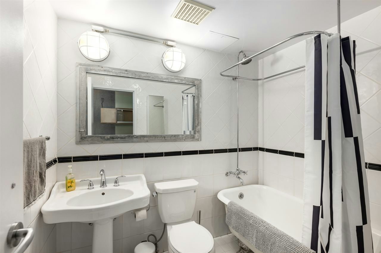 3XX-1529 W 6th Avenue, Vancouver, BC, V6J 1R1 - 12