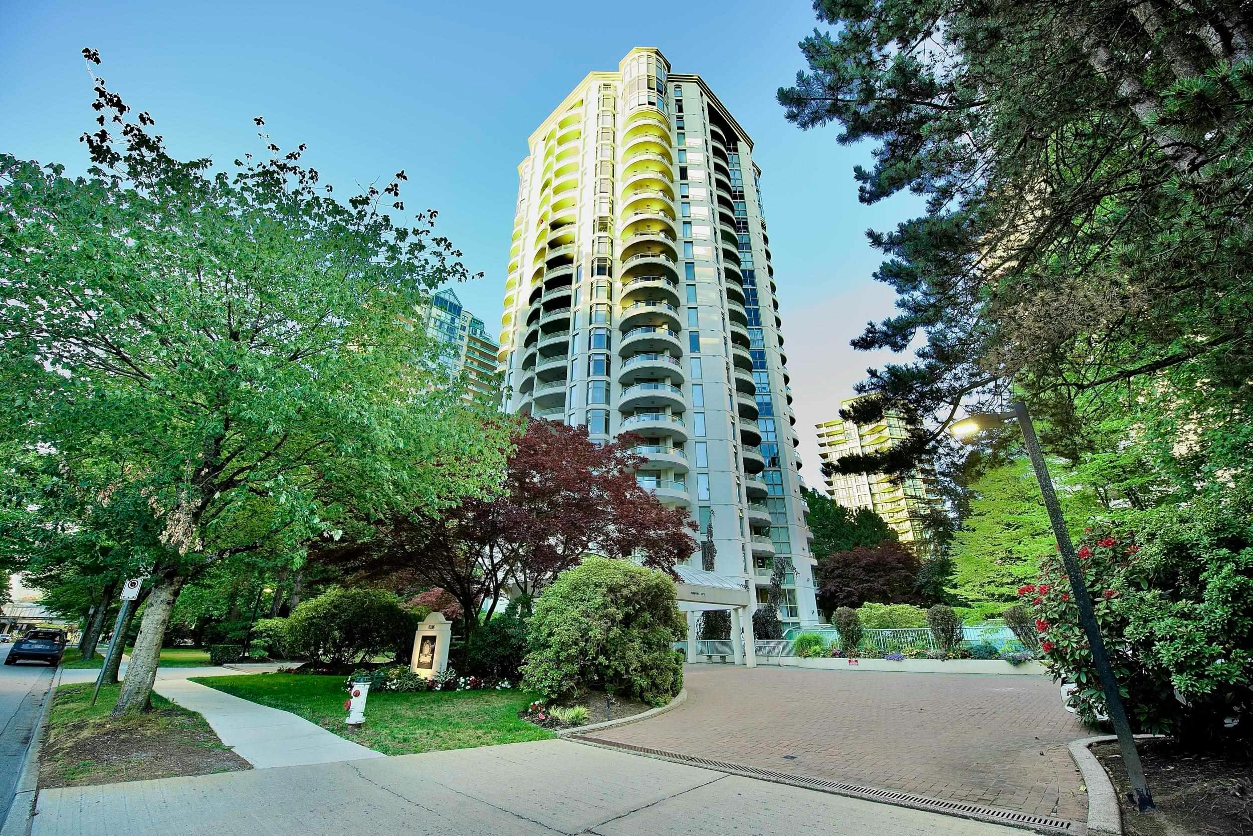 105-6188 Patterson Avenue, Burnaby, BC, V5H 2N1