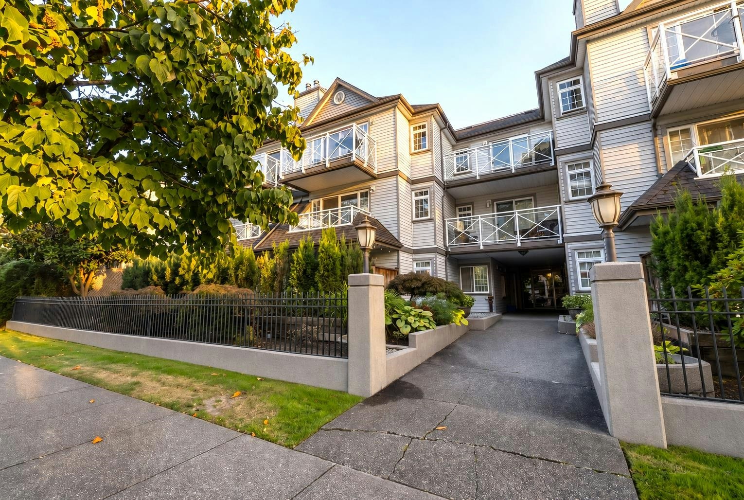 306-1868 E 11th Avenue, Vancouver, BC, V5N 1Z1 - 24