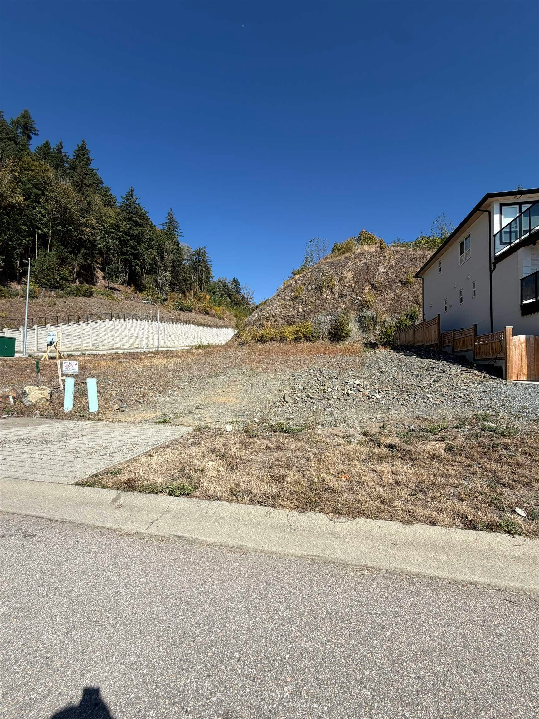 35617 Canterbury Avenue, Abbotsford, BC, V3G 1G2