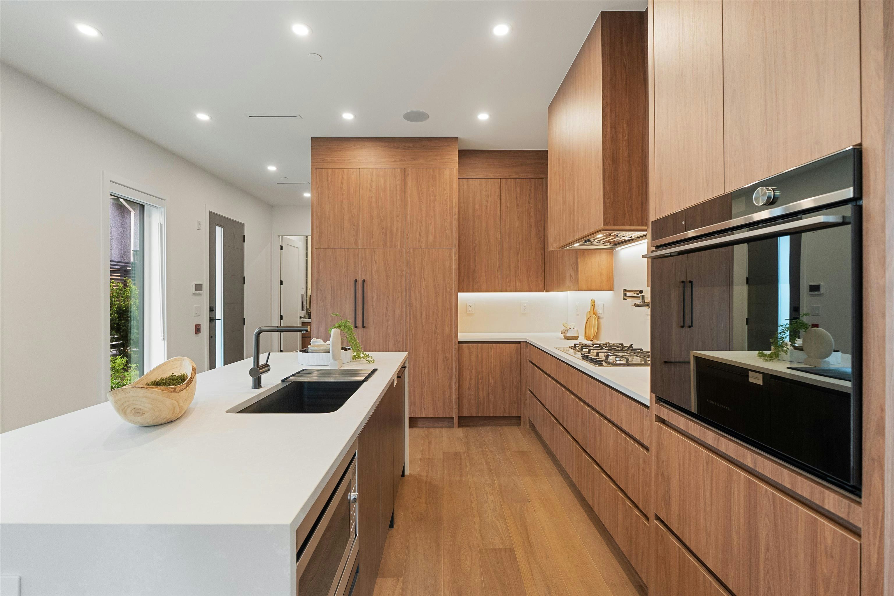 948 W 57th Avenue - 4