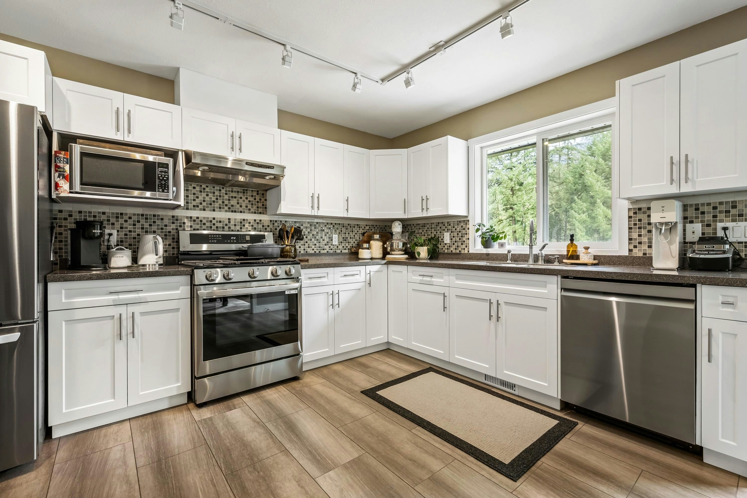295 Forrest Crescent, Hope, BC, V0X 1L4 - 14