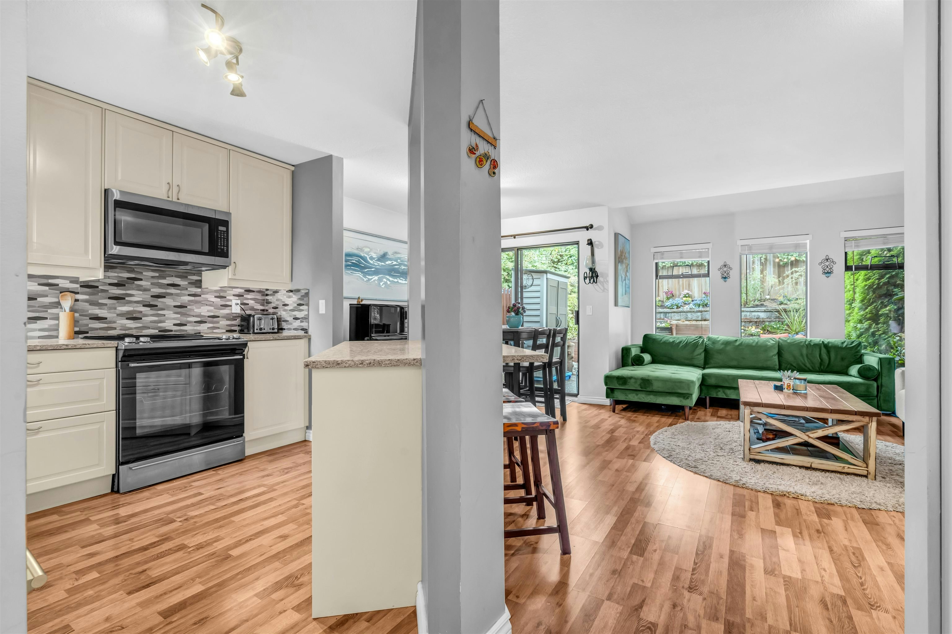 3-98 Begin Street - 5