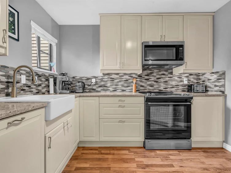 3-98 Begin Street, Coquitlam, BC, V3K 6M9 - 4