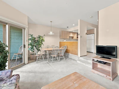 62-6127 Eagleridge Crescent - 5