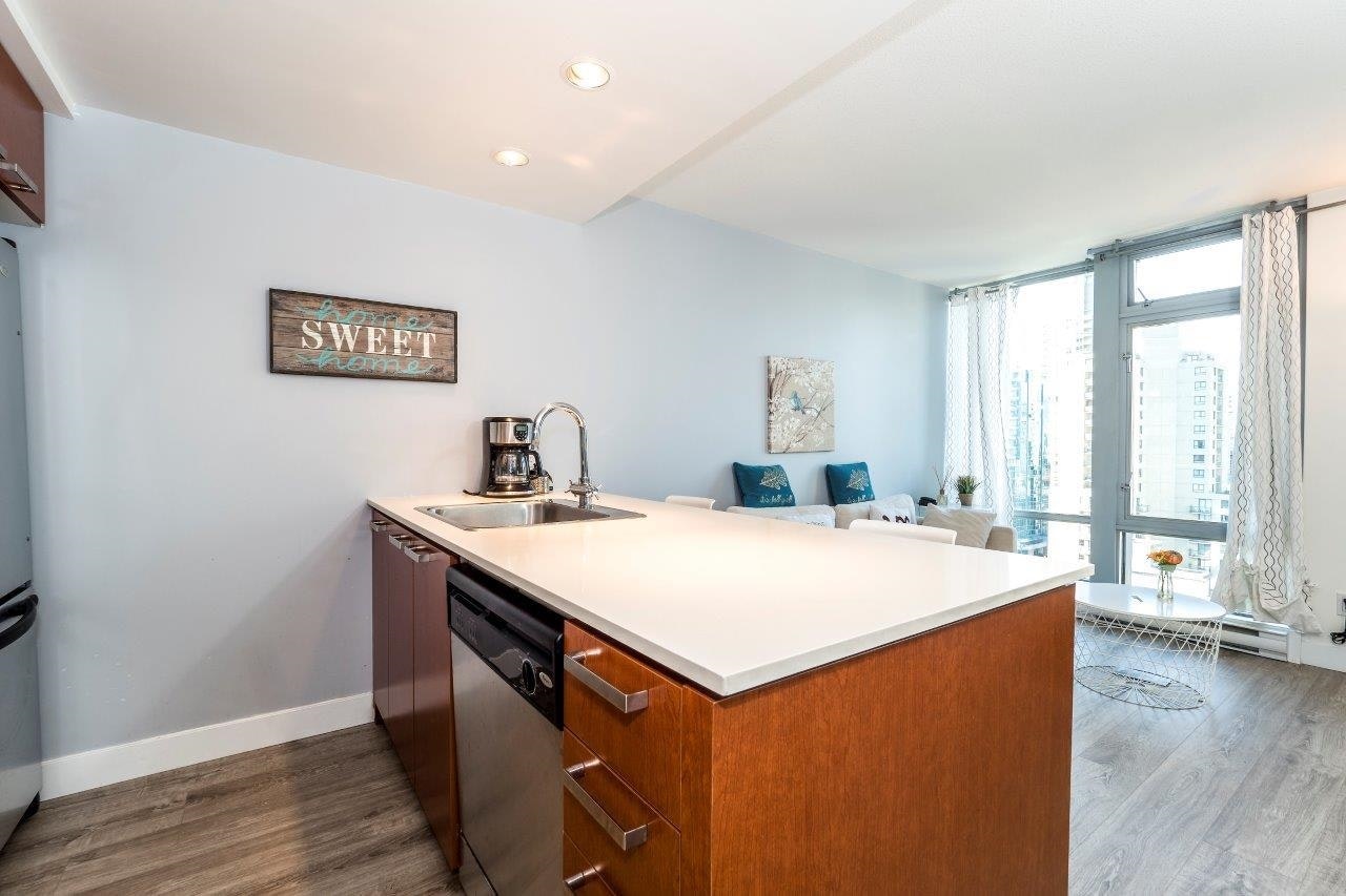 1704-1255 Seymour Street, Vancouver, BC, V6B 0H1 - 2