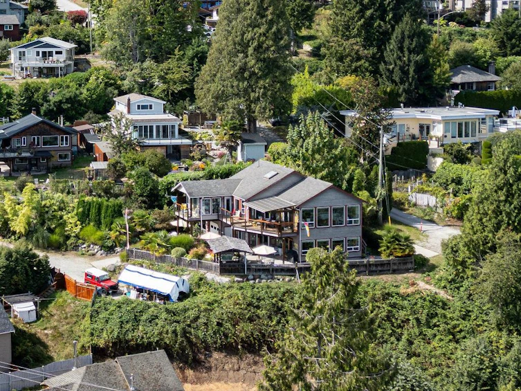491 Woodland Avenue, Gibsons, BC, V0N 1V1 - 38